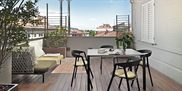 Comprar / Vender Pisos y Plantas Bajas · con Terraza