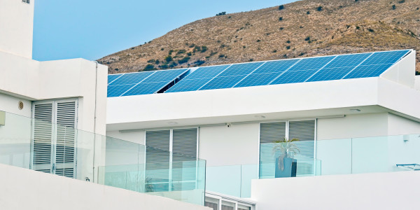 Comprar / Vender Pisos y Plantas Bajas · con Placas Solares