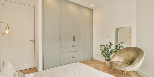 Comprar / Vender Apartamentos y Lofts en Sevilla · con Mobiliario y Carpintería a Medida